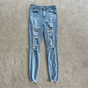 American Eagle light wash ripped stretch skinny jeans
